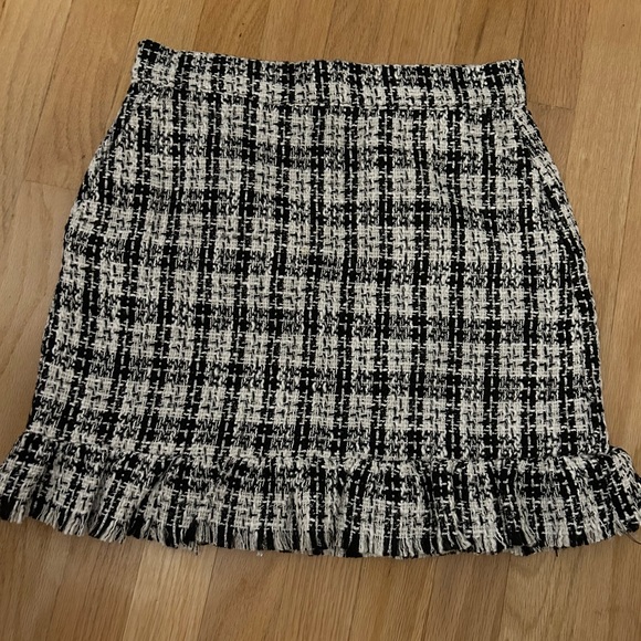 Black & White Tweed Mini Skirt - Picture 2 of 7